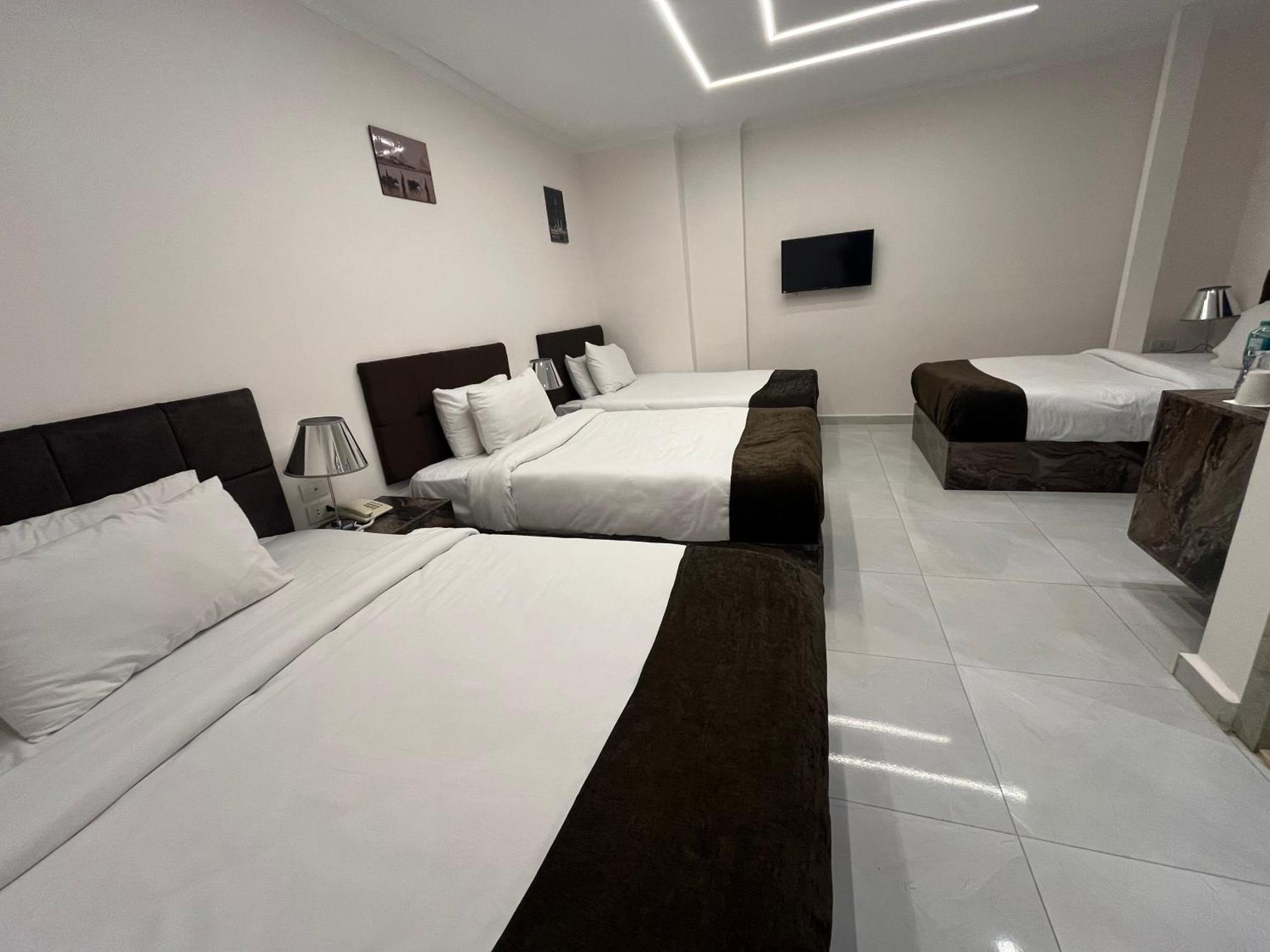 Shadow Pyramids Suites And Jacuzzi Kafret el-Gabal Dış mekan fotoğraf