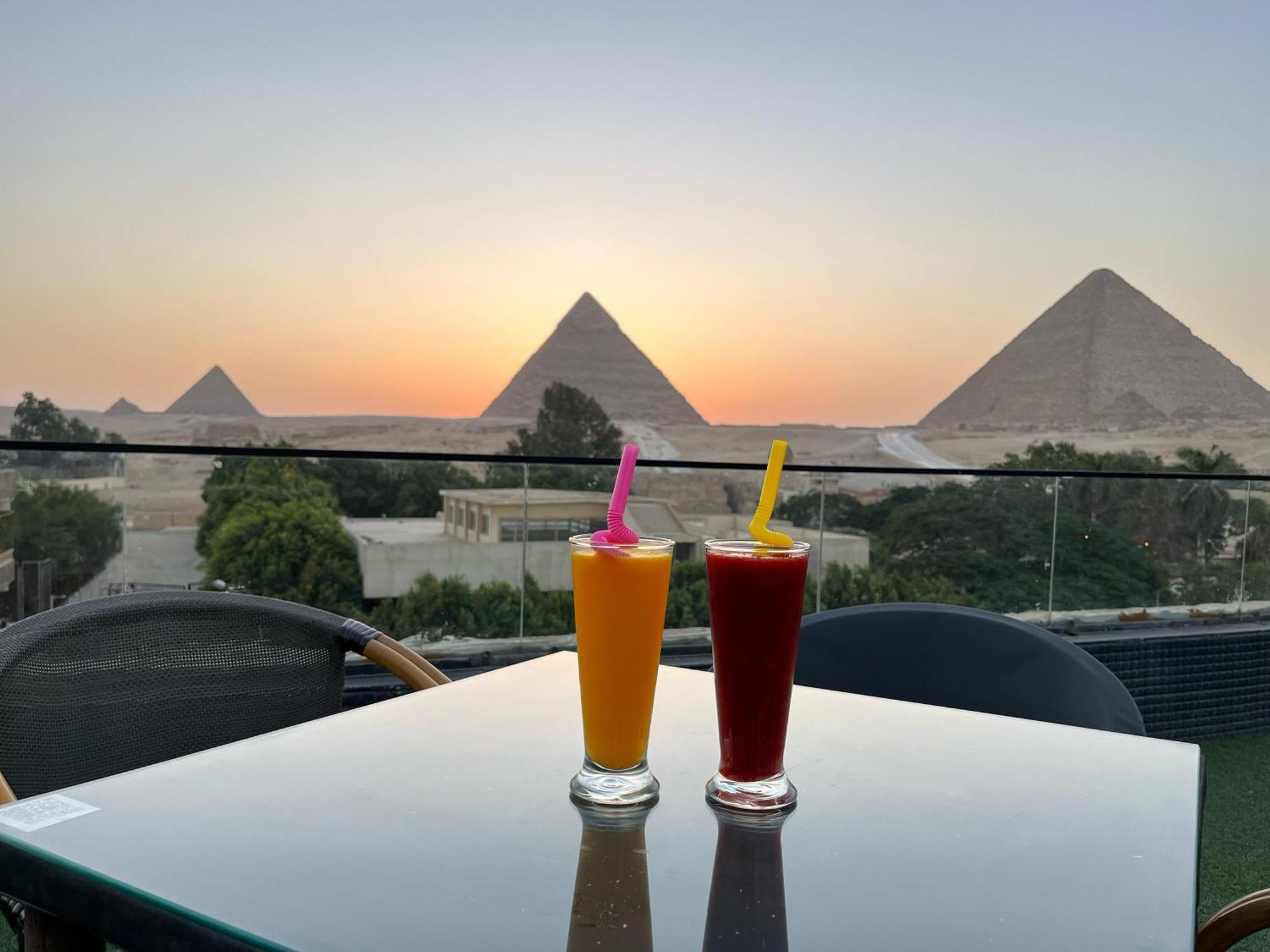 Shadow Pyramids Suites And Jacuzzi Kafret el-Gabal Dış mekan fotoğraf